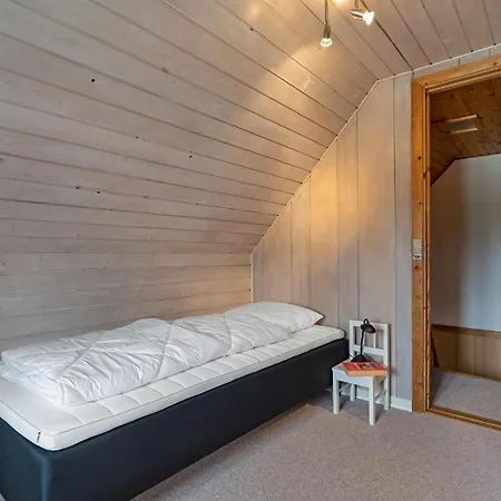 4 Bedroom Beautiful In Vakantiehuis *