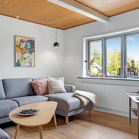 4 Bedroom Beautiful In *