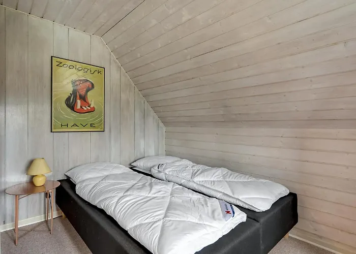 4 Bedroom Beautiful In Nyaraló Tarm