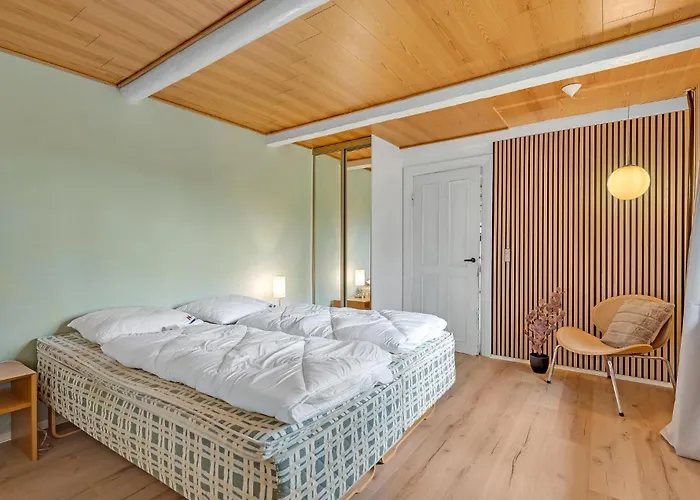 4 Bedroom Beautiful In Nyaraló Tarm