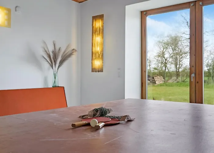 Nyaraló 4 Bedroom Beautiful In *