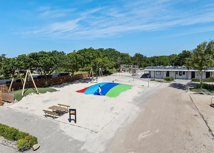 4 Bedroom Beautiful In Tarm