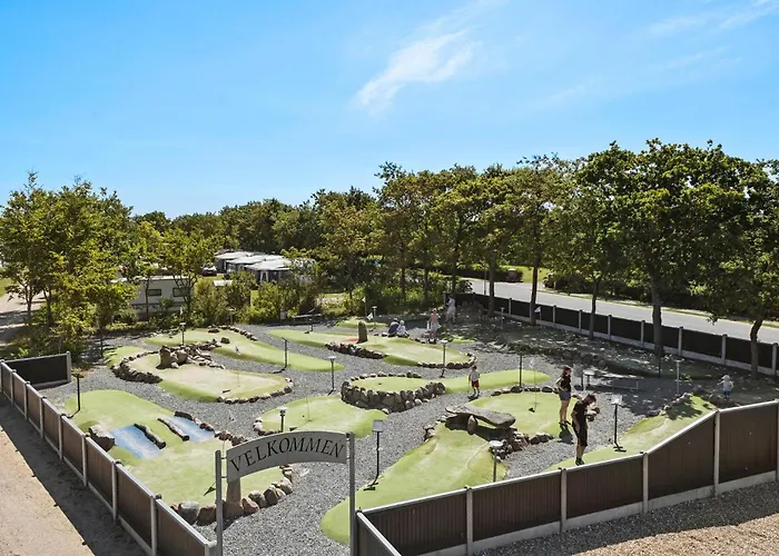 4 Bedroom Beautiful In Tarm